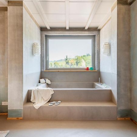 Asilo In Barolo Hotel Bagian luar foto