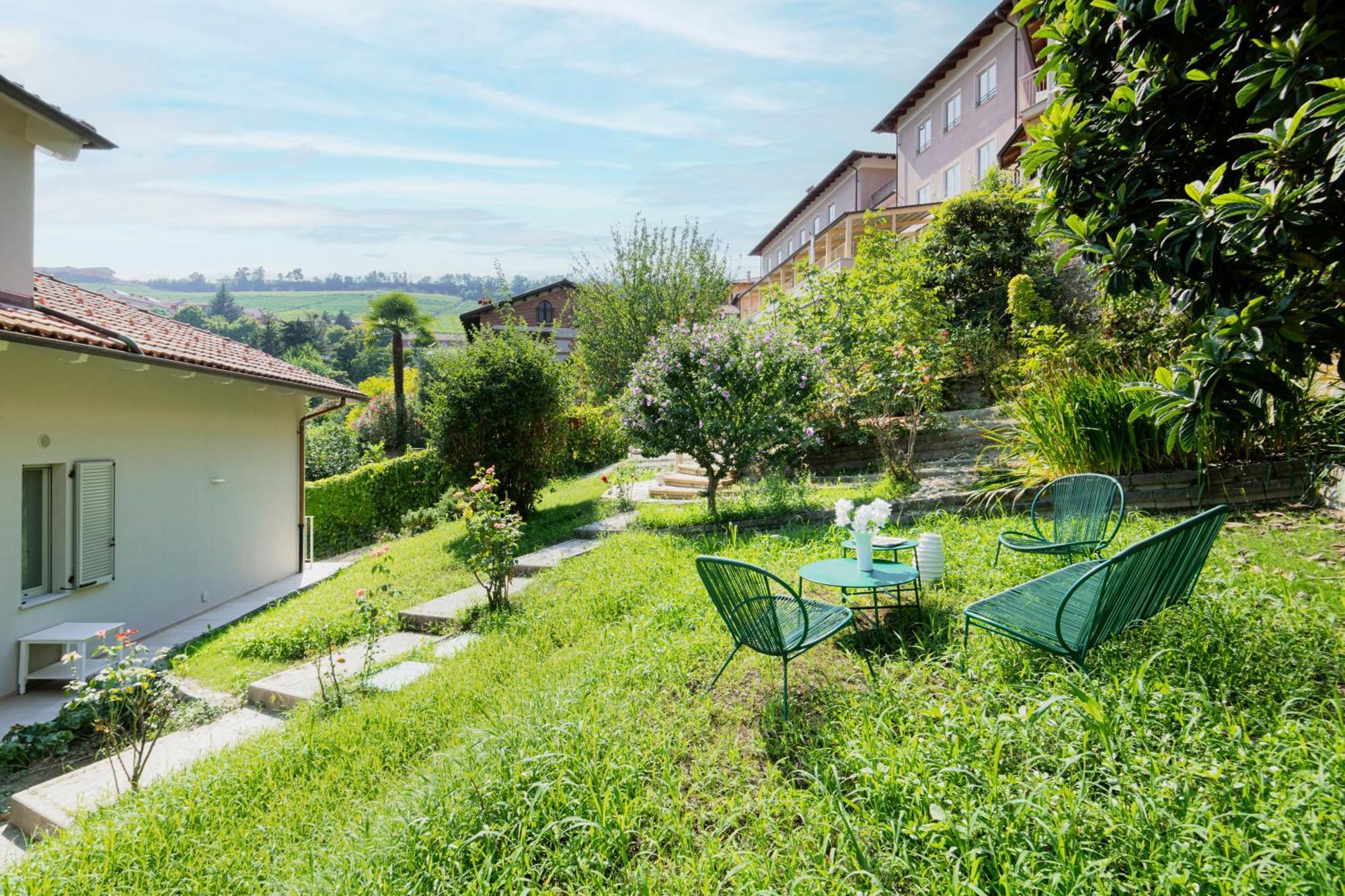 Asilo In Barolo Hotel Bagian luar foto